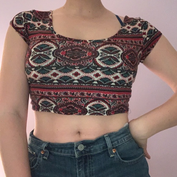 Patterned crop top - Picture 3 of 3